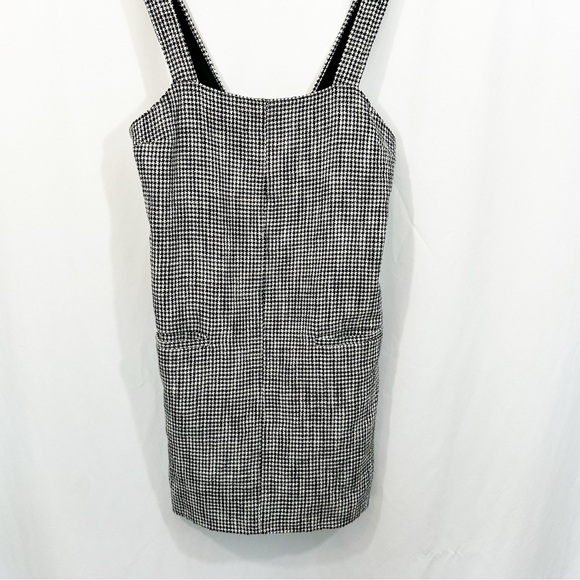 Abercrombie and Fitch Houndstooth Plaid Jumper Dress - Picture 4 of 9